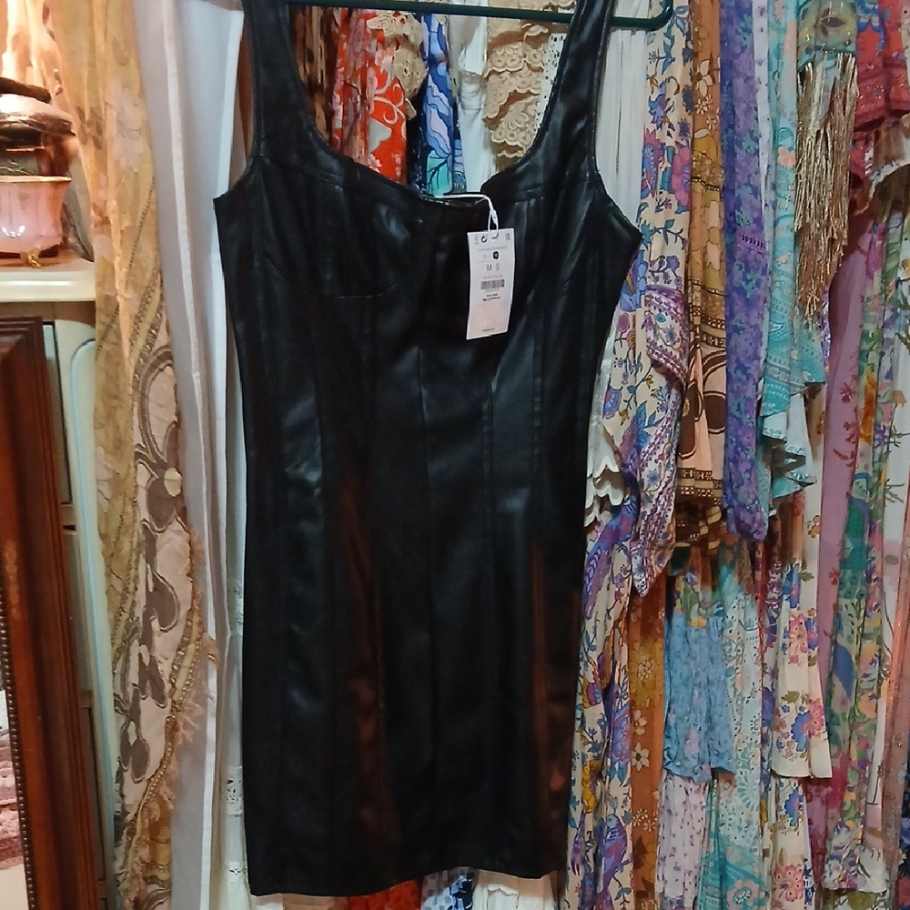 🧁Bershka Black Mini Dress